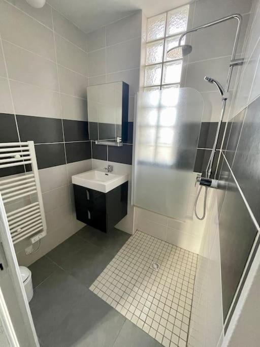 Appartement Idealement Situe Charleville-Mézières Extérieur photo